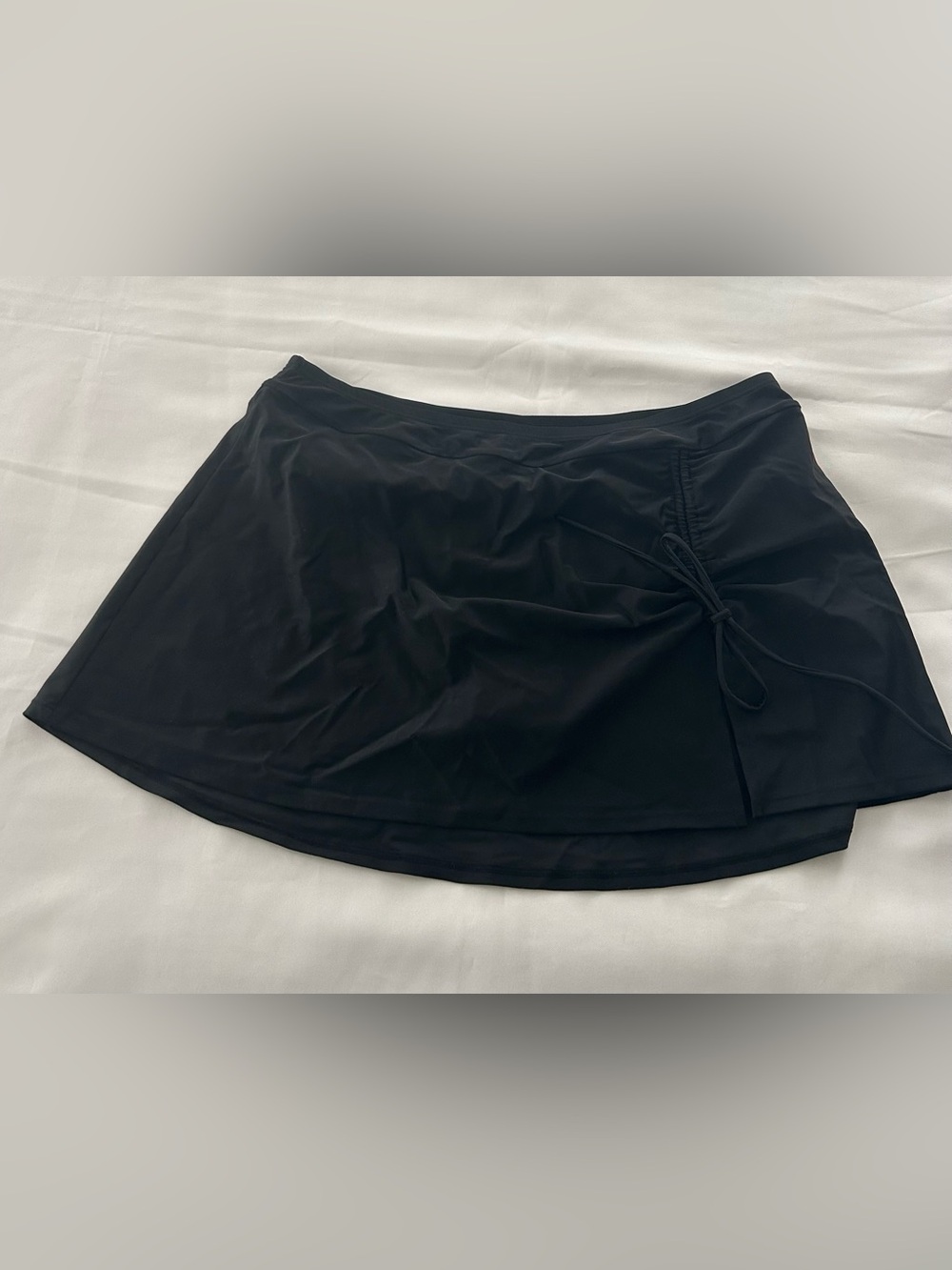 Women’s Yonique Black swimsuit skirt bottom size XXL.NWOT